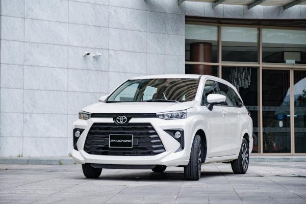 Giá xe Toyota Avanza [company field=
